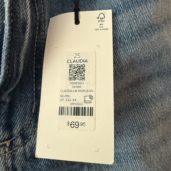 Dynamite Claudia High Rise Mom Jeans - Picture 2 of 3